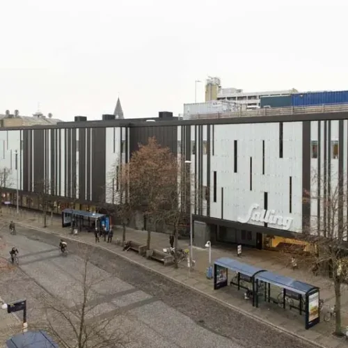 Opsigtsvækkende facade fra Glaspartner